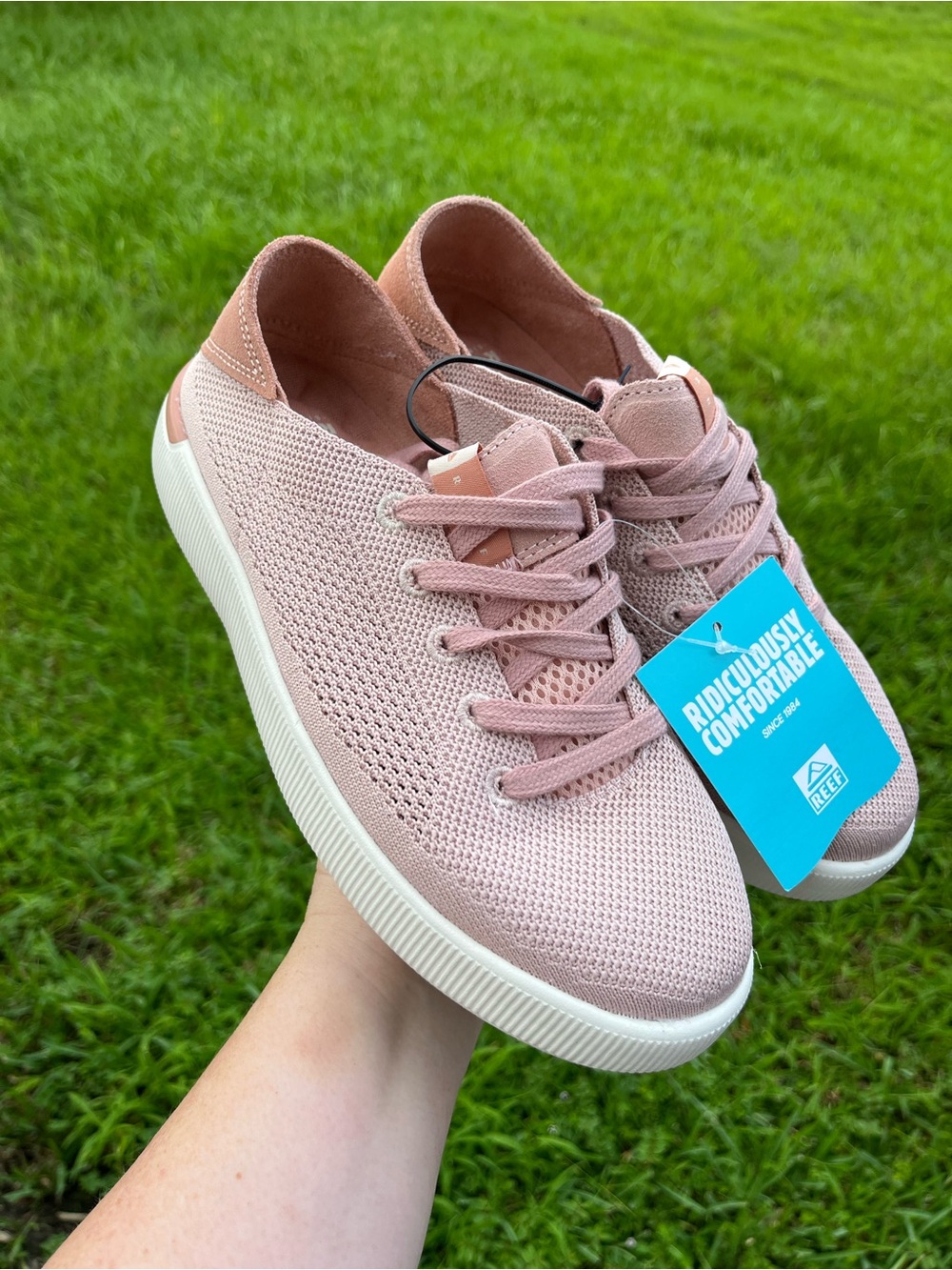 NWT Reef Neptune Women’s Knit Lace-Up Sneaker — Dusty Pink Size 8